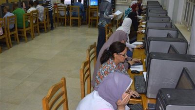 25 أغسطس.. انتهاء امتحانات الدبلومات المهنية بالنظام الإلكتروني