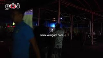 بالفيديو.. إغلاق المقاهي بسبب مشاجرات الجماهير في قنا