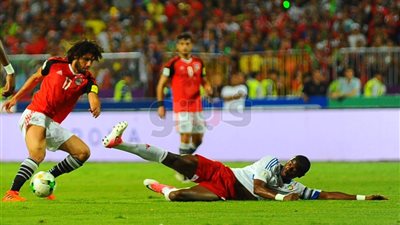 بالفيديو.. فرحة الجماهير بالمعادي وماسبيرو بهدف المنتخب الأول