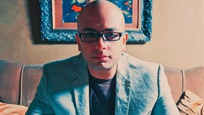 الروائي أحمد مراد: استمع لموسيقى «إبراهيم الأبيض» خلال الكتابة