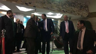 بالصور.. وزيرا التنمية والتخطيط يغادران الإسماعيلية