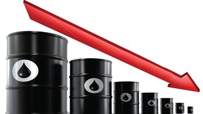 النفط يهبط بفعل تقرير المخزونات الأمريكية والقلق من استفتاء بريطانيا