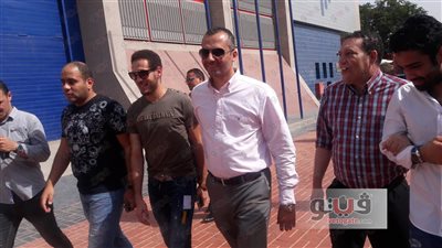 بالفيديو والصور.. هشام محمد يظهر في الأهلي