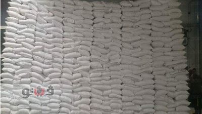 بالصور.. تفاصيل «أزمة السكر» بين الاستثمار والتموين بسبب مصنع «إيديتا» ببني سويف.. مصادرة 2100 طن سكر توقف العمل بالمصنع.. «التموين»: الكمية المضبوطة بدون فواتير.. والشرك