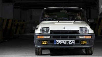 بالصور.. 2 مليون جنيه سعر سيارة رينو موديل 1983