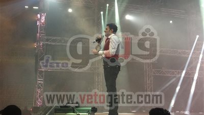 حماقى يدعو جمهوره للمشاركة فى حملة المليون بطانية