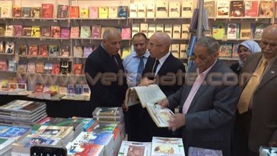 بالصور.. انطلاق معرض الكتاب بقصر ثقافة أسيوط