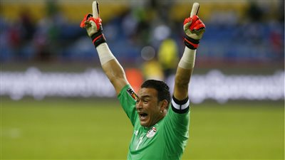 «ماركا الإسبانية» تحتفل بالحضري: يلعب المونديال وعمره 45 عاما