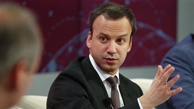 روسيا تأمل استقرار أسعار النفط بعد اتفاق محتمل بين المنتجين