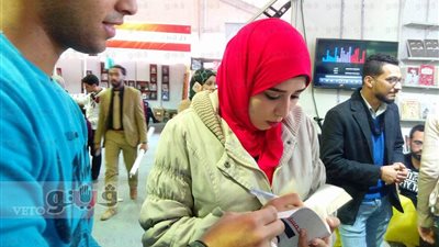 بالصور.. حفل توقيع ديوان «55» بدار«ضاد» في معرض الكتاب
