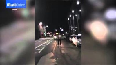 بالفيديو والصور.. لحظة إصابة سائق تاكسي أثناء فض «خناقة» بين مخمورين