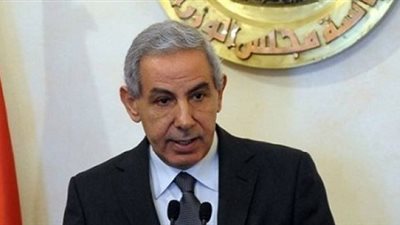 أزمة التراخيص خارج الزمام تشتعل.. بياض العرب: الأزمة عودة للروتين الحكومي.. أسيوط: التنمية الصناعية غير مفعلة لمكاتبها بالمحافظات.. مرسي: البيروقراطية والكساد وراء تعثر المشروعات