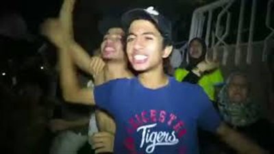 أهالي الإسماعيلية يرفعون صور السيسي احتفالا بصعود مصر لمونديال روسيا