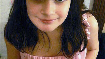 بالصور.. شيطان يحث فتاة على فقدان الشهية