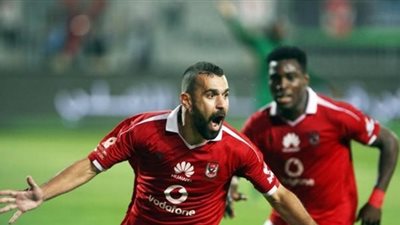 خماسي الأهلي يغادر مطار القاهرة للانضمام لمعسكر الفريق بالإمارات