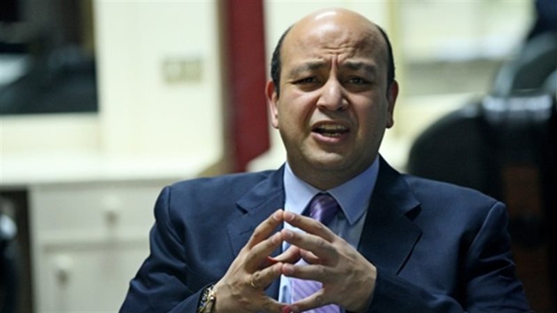  الإعلامي عمرو أديب