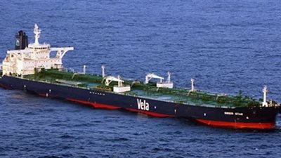 مصر تستقبل أولى شحنات النفط العراقي اليوم بمعدل مليوني برميل خام