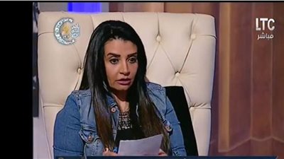 بالفيديو.. متصل يفاجئ عالمة فلك: «نفسي أتجوزك على الهواء»