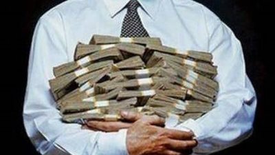 صاحب شركة تقسيم أراض يستولي على مليون جنيه في قنا