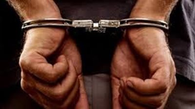 التحقيق مع سائق بإحدى السفارات العربية عثر بحوزته بندقية خرطوش