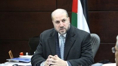 مستشار الرئيس الفلسطيني: لا أحد يريد إقصاء حماس عن المشهد