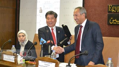 بالصور.. بروتوكول تعاون بين جمعيتي «رجال الأعمال» و«التنمية الكورية»