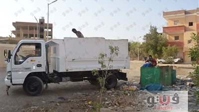 بالصور.. استمرار أعمال النظافة بمدينة القصير