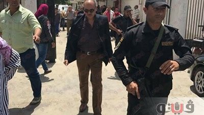 بالصور.. محافظ بورسعيد ومدير الأمن ينتقلان لمكان حادث أتوبيس المعلمين