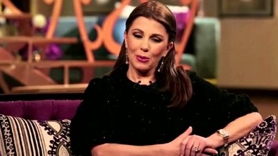 انهيار ماجدة الرومي بمستشفى «بل بو» في بيروت بعد وفاة والدتها