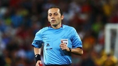 طاقم تحكيم تركي لإدارة لقاء الاتحاد والهلال بالدوري السعودي