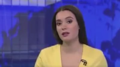 بالفيديو.. رد فعل مذيعة وجدت كلبا خلفها داخل الاستوديو