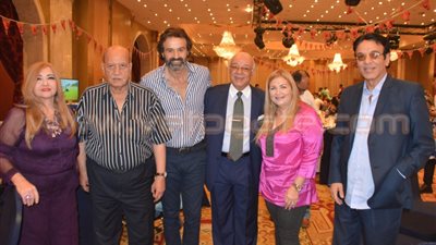 بالصور.. نجوم الفن والمجتمع في إفطار «نبيل علام»