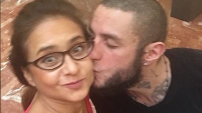 5 صور لأحمد الفيشاوى مع جميلات فتحت النار عليه