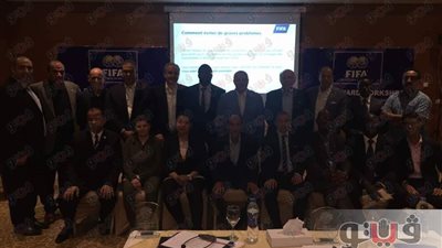 «أبوريدة» يسلم دروع الجبلاية للضيوف المشاركين في «ورشة فيفا»