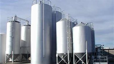 مصر والإمارات تتعاقدان على بناء صوامع قمح بسعة تخزينية 1.5 مليون طن