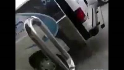 بالفيديو.. لصوص يسرقون صراف البنك الأهلي بطريقة ماكرة