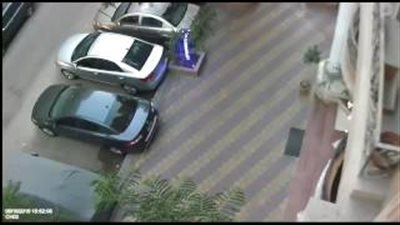 بالفيديو.. لحظة سرقة سيارة «كيا سيراتو» من حي السفارات بمدينة نصر