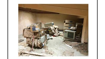 بالصور.. الإهمال يضرب المجمع الثقافي في بورسعيد.. إنفاق 160 مليون جنيه لتجديد المبنى.. إغلاقه منذ 6 سنوات وإعادة فتحه بأكتوبر الحالي.. مقاعد متهالكة والشروخ تملأ الحوائط وكسور بالألواح الخشبية