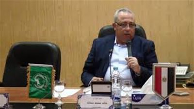 محافظ الشرقية يطالب بإعادة هيكلة الموظفين للاستفادة من الطاقات المعطلة