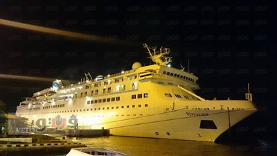 بالفيديو والصور.. لحظة استقبال الباخرة «VOYAGER» بميناء بورسعيد