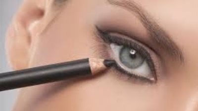 طريقة تحضير «الكحل الأسود» بالمنزل لإطلالة عربية ساحرة