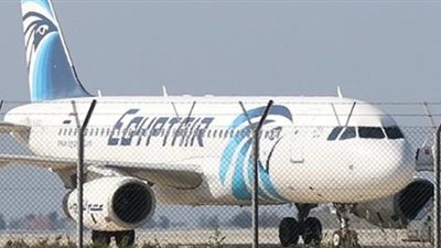 السفينة الفرنسية تنجح في انتشال الصندوق الأسود للطائرة المنكوبة.. مصادر: البدء في تفريغه خلال الأيام القليلة المقبلة.. وخبراء: جميع الاحتمالات مطروحة.. والمسجل كفيل بكشف أسباب السقوط