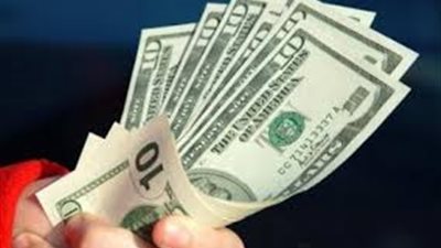أسعار «الدولار» بالسوق السوداء والبنوك