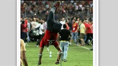 «فيفا» يكرم «الراقص بقدم واحدة» بعد تأهل مصر لكأس العالم
