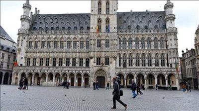 محكمة بلجيكية تجيز تسليم مشتبهين بهما في هجمات باريس إلى فرنسا