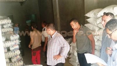 بالصور.. ضبط 3.5 أطنان أرز بقصد الاحتكار وسكر ناقص وزن ببني سويف