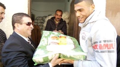 توزيع 3 آلاف بطانية و3 أطنان سكر على الأسر الفقيرة برفح