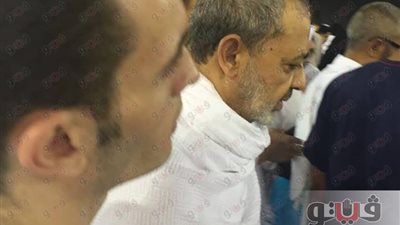 بالصور.. شيخ الأزهر يؤدي مناسك العمرة