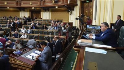 زغاريد وشوكولاتة بالبرلمان فرحا بصعود المنتخب لكأس العالم.. الشريف يخصص الجلسة الصباحية لتهنئة الفريق.. ونواب يستغلونها للحديث عن مشكلات التموين والمرور.. وبرلمانية تطالب الحكومة بتقليد صلاح ورفاقه