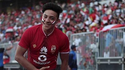 «الراقص بقدم واحدة» ببرج العرب في أول حوار: حققت نصف حلمي بوصول مصر لكأس العالم.. نفسي في تيشيرت محمد صلاح.. أرفض الطرف الصناعي والعكازان أصحابي وحياتي.. ورسالتي للاعبين اهتموا بالمعاقين